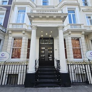Cromwell Hotel